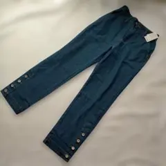 7【新品未使用タグ付き】La-gemme デニムパンツ Mサイズ 裾ボタン付きのサムネイル