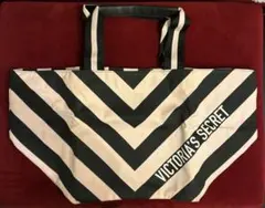 Victoria's Secret（ヴィクトリアズシークレット）のトートバッグのサムネイル
