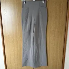 美脚ストレートパンツMサイズ 色グレー【美品】