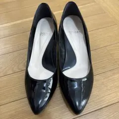 卑弥呼　本革　ブラックエナメルポインテッドトゥパンプス　24.5cm