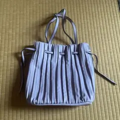 プリーツ 巾着 ショルダーバッグ ラベンダーのサムネイル