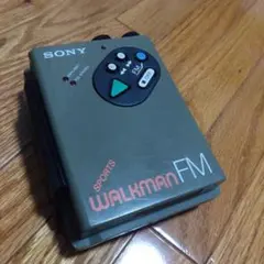 希少品 SONY WM-F5 緑 スポーツウォークマン 沖縄 カセットプレーヤー