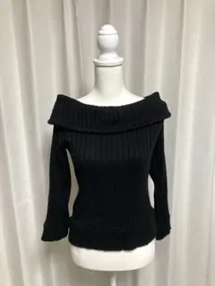 オフショルダーニット