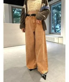 新品　定価12,980円　リリーブラウン　カーブパネルデニムパンツ　オレンジのサムネイル