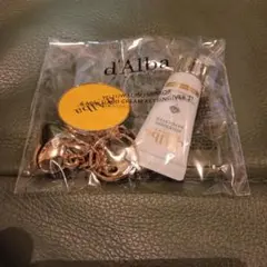 d'Alba ハンドクリーム & ミラー・キーホルダーセット