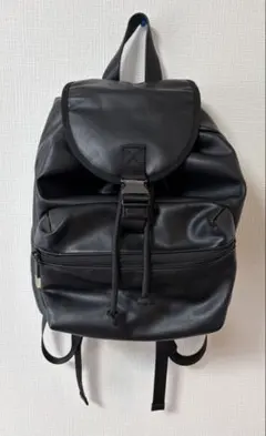 ZARA フェイクレザー バックパック リュックのサムネイル