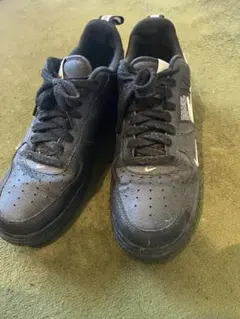 NIKE Air Force 1 ブラック スニーカーのサムネイル