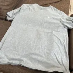 Nike グレー Tシャツ ロゴ入り