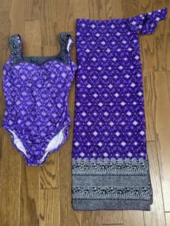 極美品　ミューラーン　パープル系 総柄 ワンピース水着のサムネイル