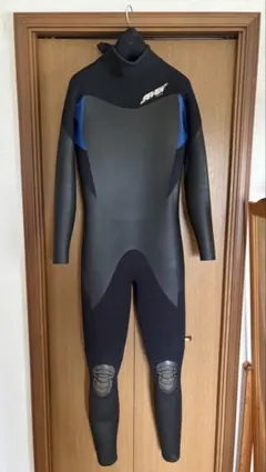 seven セミドライスーツ 黒/青