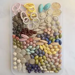 35.アンティーク調アクリルビーズ まとめ売り 在庫整理 匿名配送 おすそ分け