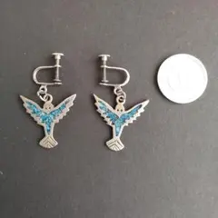 ターコイズブルーの鳥の形のイヤリング