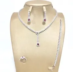 キュービックジルコニア4点セット（ネックレス、ピアス、指輪、ブレスレット）値下げ