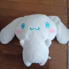 シナモンロールのぬいぐるみ