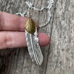 ラスト 上金 左 フェザー ネックレス トップ ハンドメイド ノー