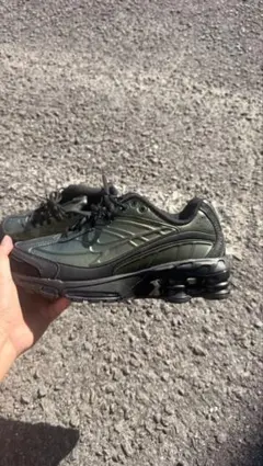 NIKE Shox TL スニーカー オリーブ