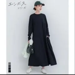 エンボスシリーズ ブラック ロングスリーブドレス M