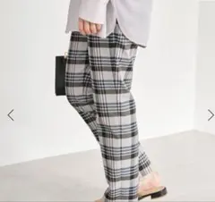 IENA チェックスティックパンツ　38のサムネイル