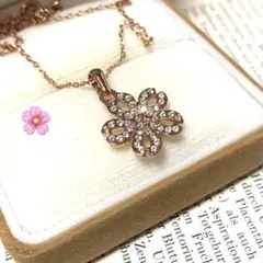 ヴィンテージ　桜のキラキラ　ネックレス