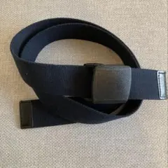 無印良品 調整可能なネイビーのベルト