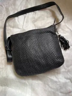 黒 編み込みレザー サコッシュ