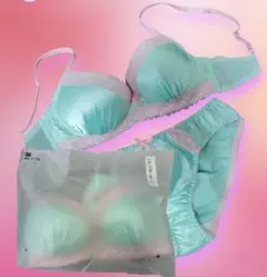 Item thumbnail for item 0749ad7f-0a10-4d05-8675-203209518fc9