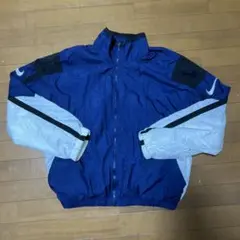 ブルゾン ナイキ ナイロンジャケット