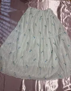 花柄刺繍 フレアロングスカート ホワイト