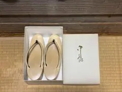 【美品】草履 御誂 和装 箱付き 和装小物 着物 ベージュ