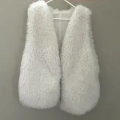 ホワイトファー ベストのサムネイル