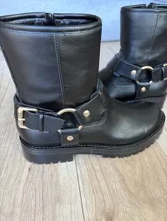 Item thumbnail for item e4d2c853-63c9-4aee-a7eb-7cd36800d84b