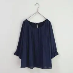 3763【emilyan】プリーツブラウス　七分袖　9号　Ｍ　ネイビー　ビジネス
