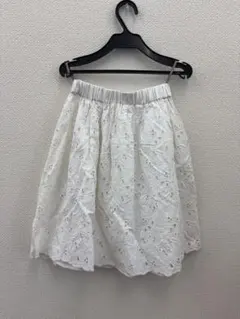 NATURAL BEAUTY リネン混 レース刺繍 フレアースカート　②のサムネイル
