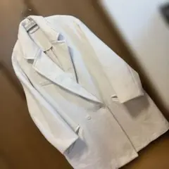 10000円→1300円　ホワイトチェスターコート