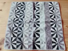 【CELINE】セリーヌ　大判　タオルハンカチのサムネイル