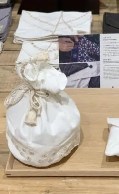 無印良品 found muji ミラーワーク刺繍の巾着のサムネイル