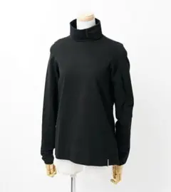 FENDI フェンディ タートルネック カットソー ロゴプリント ロゴ金具 黒