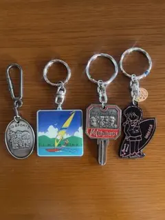キーホルダー 4個セット デザイン多様