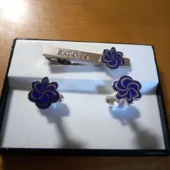 ネクタイピンとカフスボタンセット