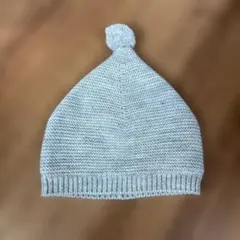 ZARA ポンポン付きグレーのニット帽