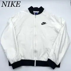 NIKE ナイキ　ブルゾン　ジャケット　刺繍ロゴ　モノトーン　XL 大きめサイズ