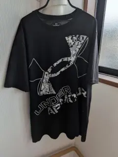 Under Armour ビッグロゴ　Tシャツ ブラック XLのサムネイル