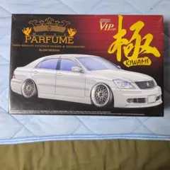 アオシマ 1/24 モードパルファム GRS184 クラウン - メルカリ