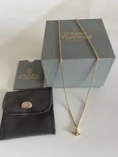 Vivienne Westwood ゴールドネックレス