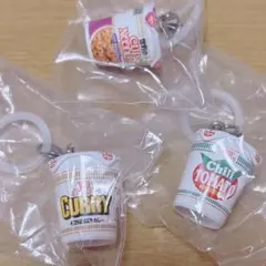 日清 カップヌードル ガチャ めじるしアクセサリー チリトマト カレー セット