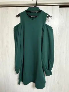 緑 オフショルダー ワンピース