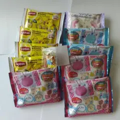 バンダイ　グミのみ10袋　おまけ付　Lipton　ちいかわ