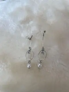 パールとクリスタルのイヤリング