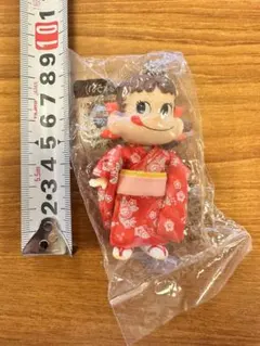 ペコちゃん　着物　フィギュア　キーホルダー