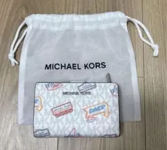 新品　マイケルコース　JET SET TRAVEL　ビルフォールド ジップ 財布
